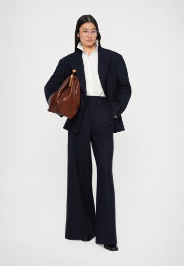 Длинный блейзер