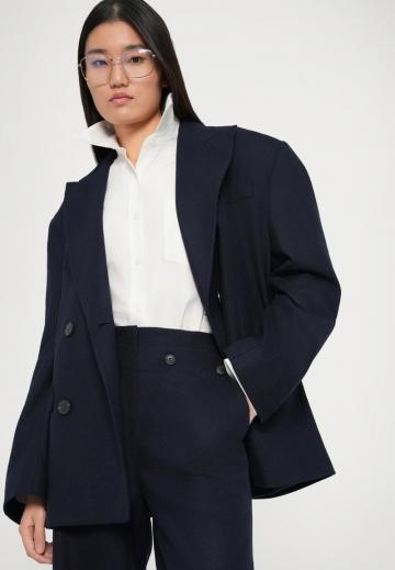 Длинный блейзер