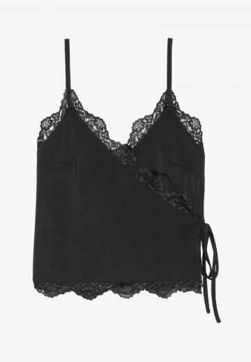 Топ на бретельках