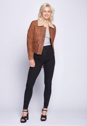 Короткая куртка