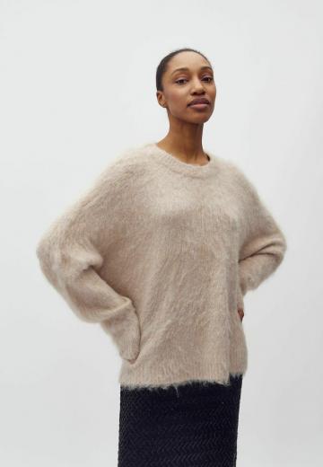 Длинный пуловер