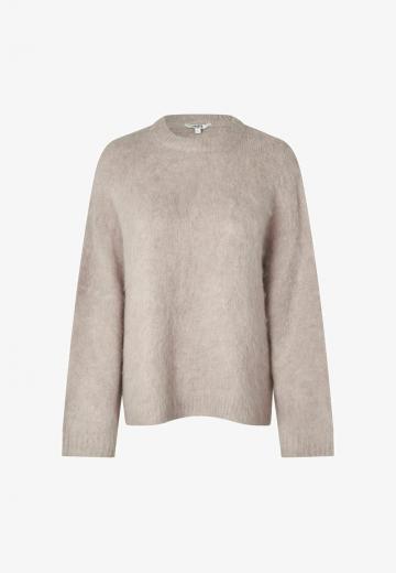 Длинный пуловер