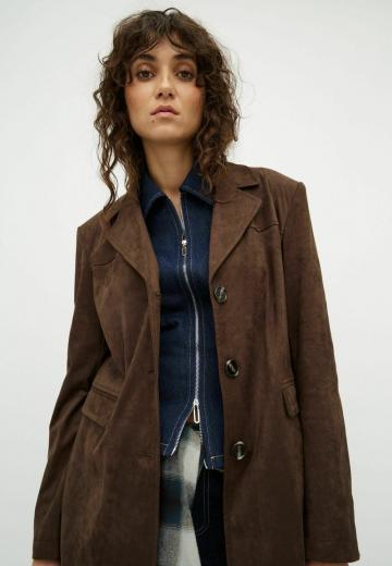 Короткое пальто