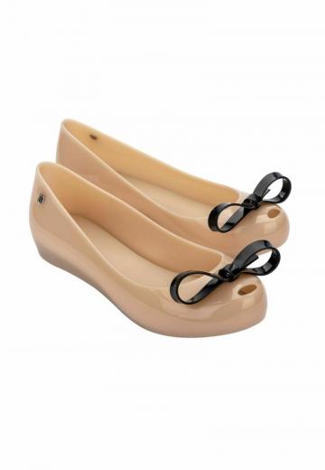 Туфли с открытым носом