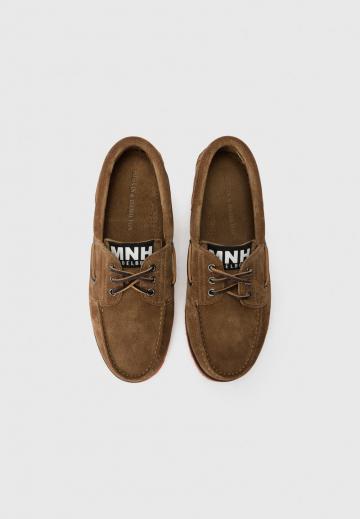 Ботинки на шнуровке