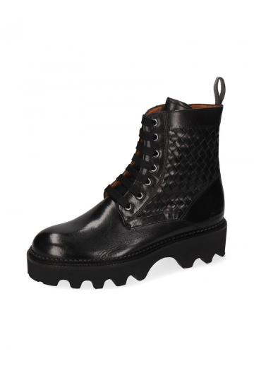 Ботинки на шнуровке