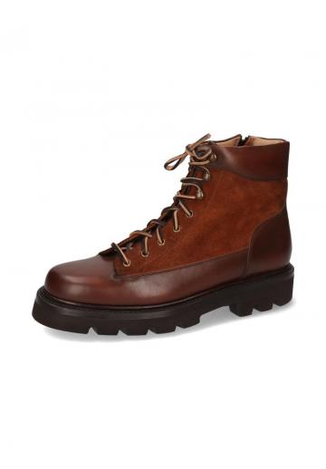 Ботинки на шнуровке