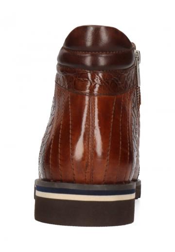 Ботинки на шнуровке