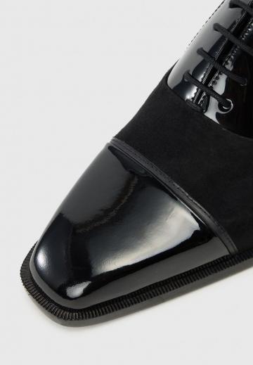 Ботинки на шнуровке