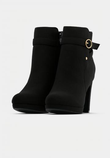 Полусапожки на высоком каблуке