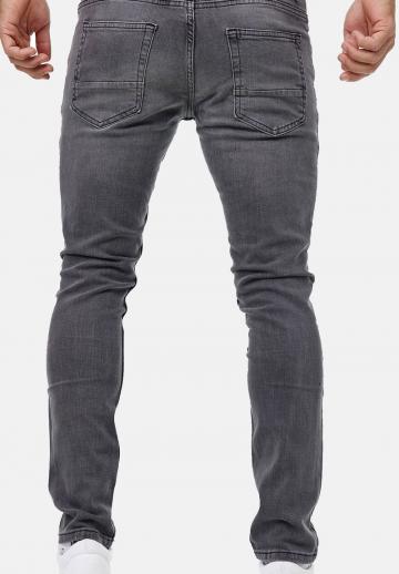 Узкие джинсы
