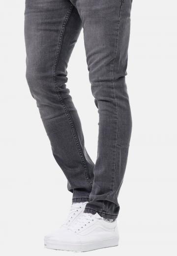 Узкие джинсы