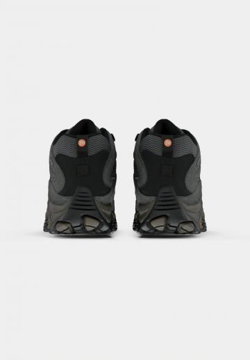 Походные ботинки