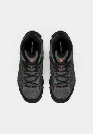 Походные ботинки