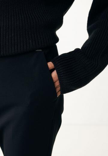 Узкие брюки