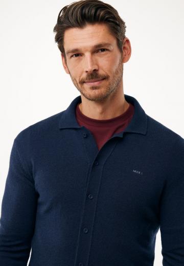 Вязаная кофта