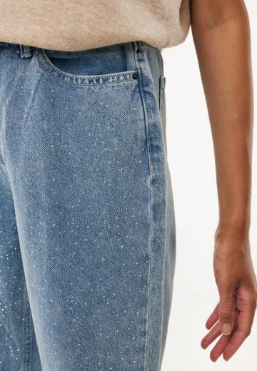 Прямые джинсы