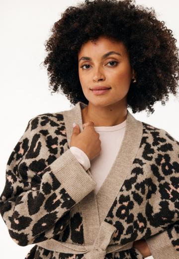 Жаккардовая вязаная кофта