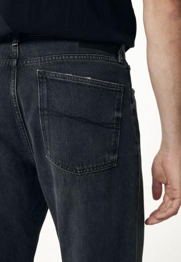 Узкие джинсы