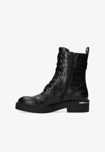 Ботинки на шнуровке