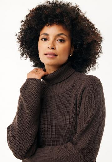 Вязаное платье