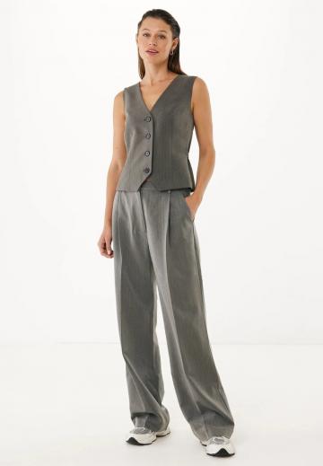 Джинсовая жилетка