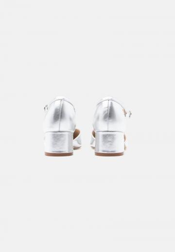 Туфли с ремешком