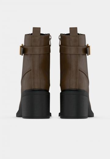 Широкие сапоги