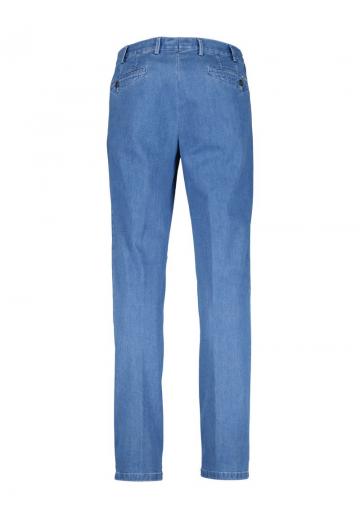 Узкие джинсы