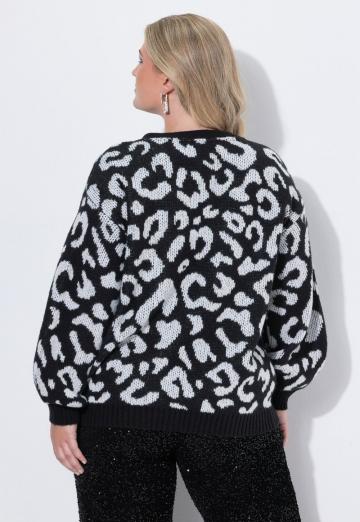 Жаккардовая вязаная кофта