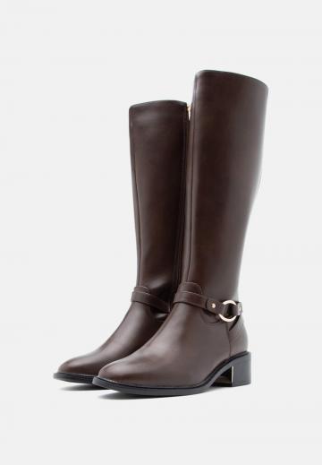 Широкие сапоги