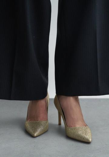 Туфли на высоком каблуке