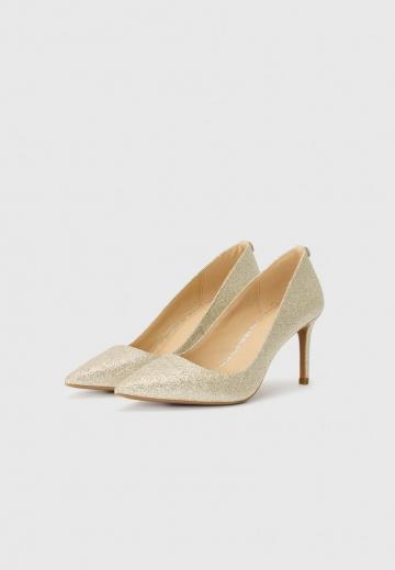 Туфли на высоком каблуке