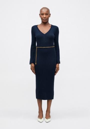 Вязаное платье