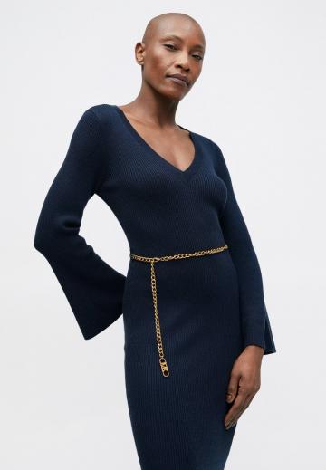 Вязаное платье