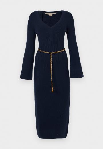 Вязаное платье