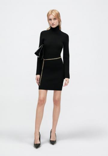 Вязаное платье