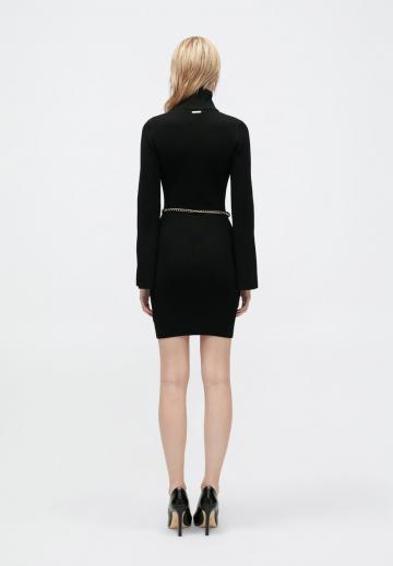 Вязаное платье