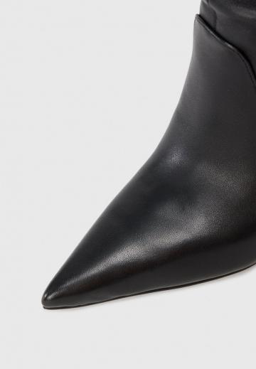 Высокие сапоги