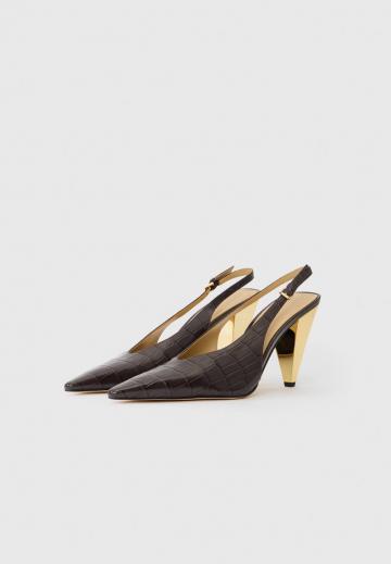 Туфли на высоком каблуке