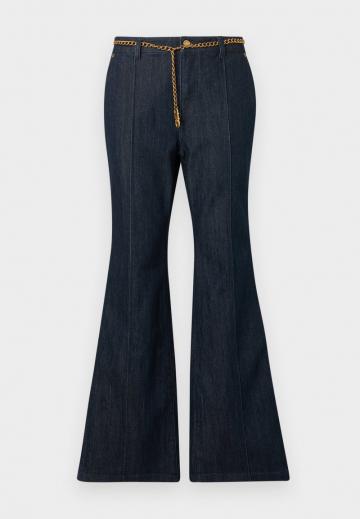 Клешеные брюки