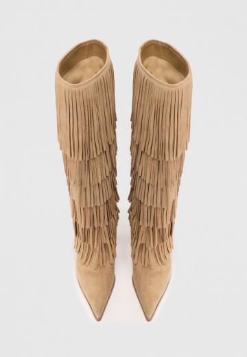 Высокие сапоги