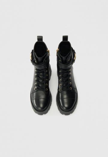 Полусапожки на высоком каблуке