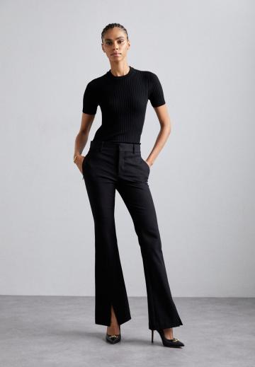 Туфли на высоком каблуке