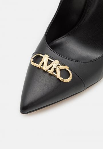 Туфли на высоком каблуке