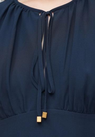 Короткое платье