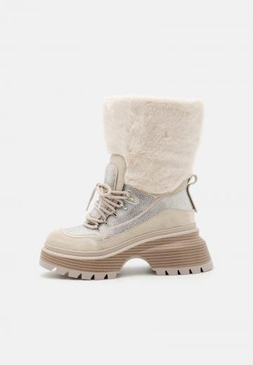 Гандбольные кроссовки