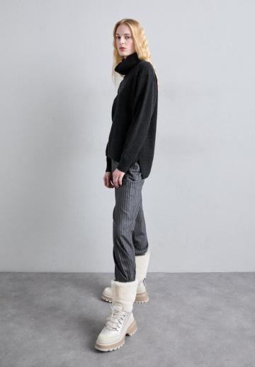 Гандбольные кроссовки