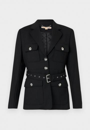 Блейзер с накладными карманами