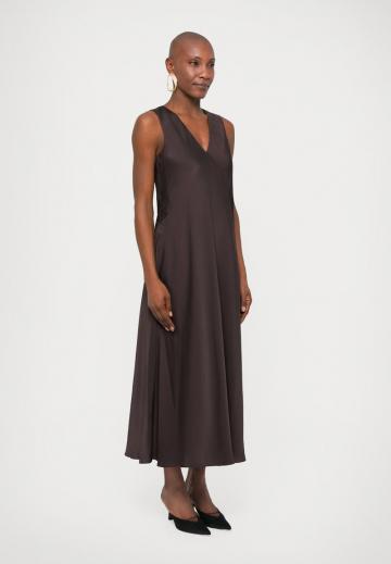 Длинное платье